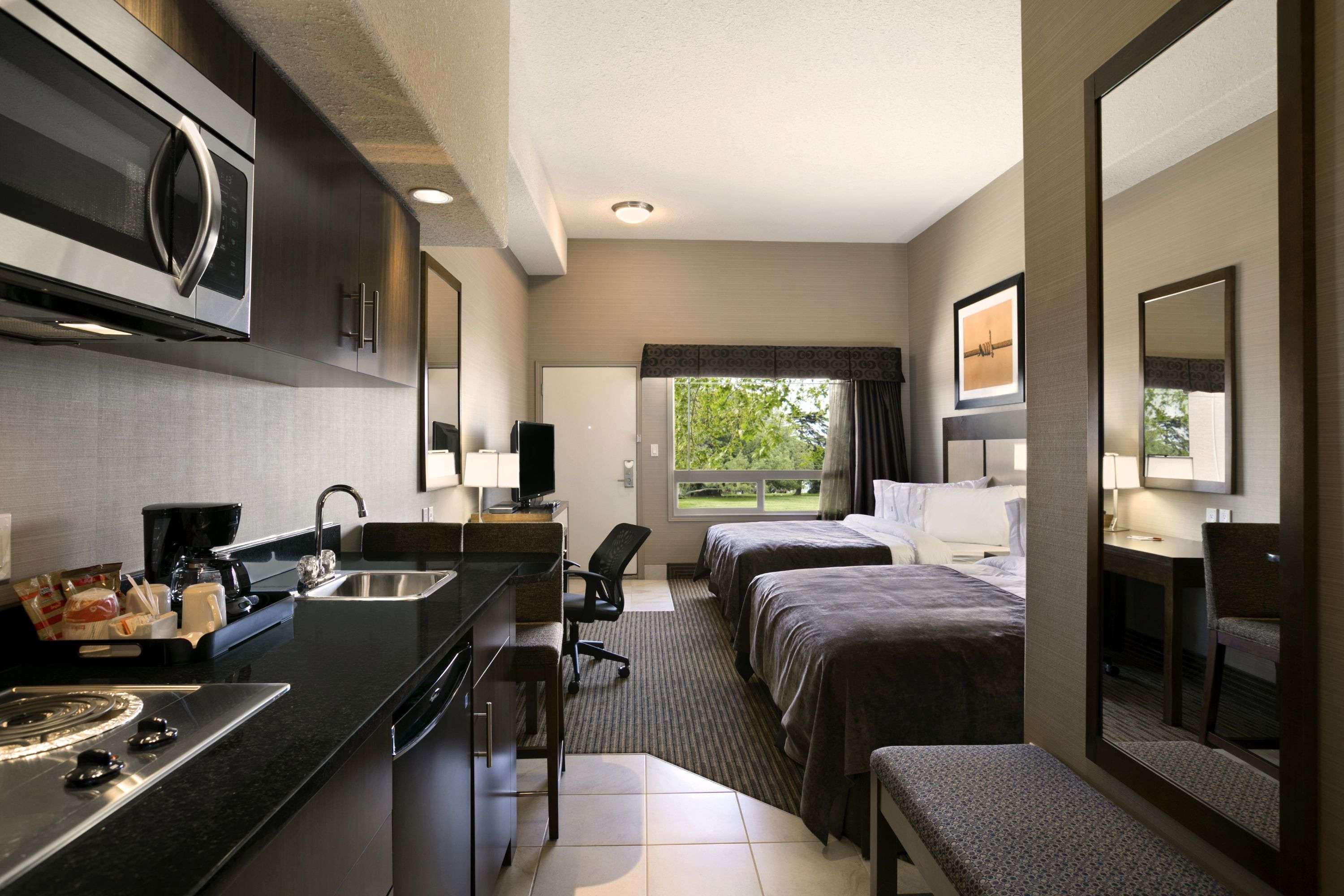 Ramada By Wyndham Conklin Hotel Exterior foto