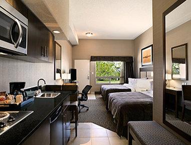 Ramada By Wyndham Conklin Hotel Exterior foto